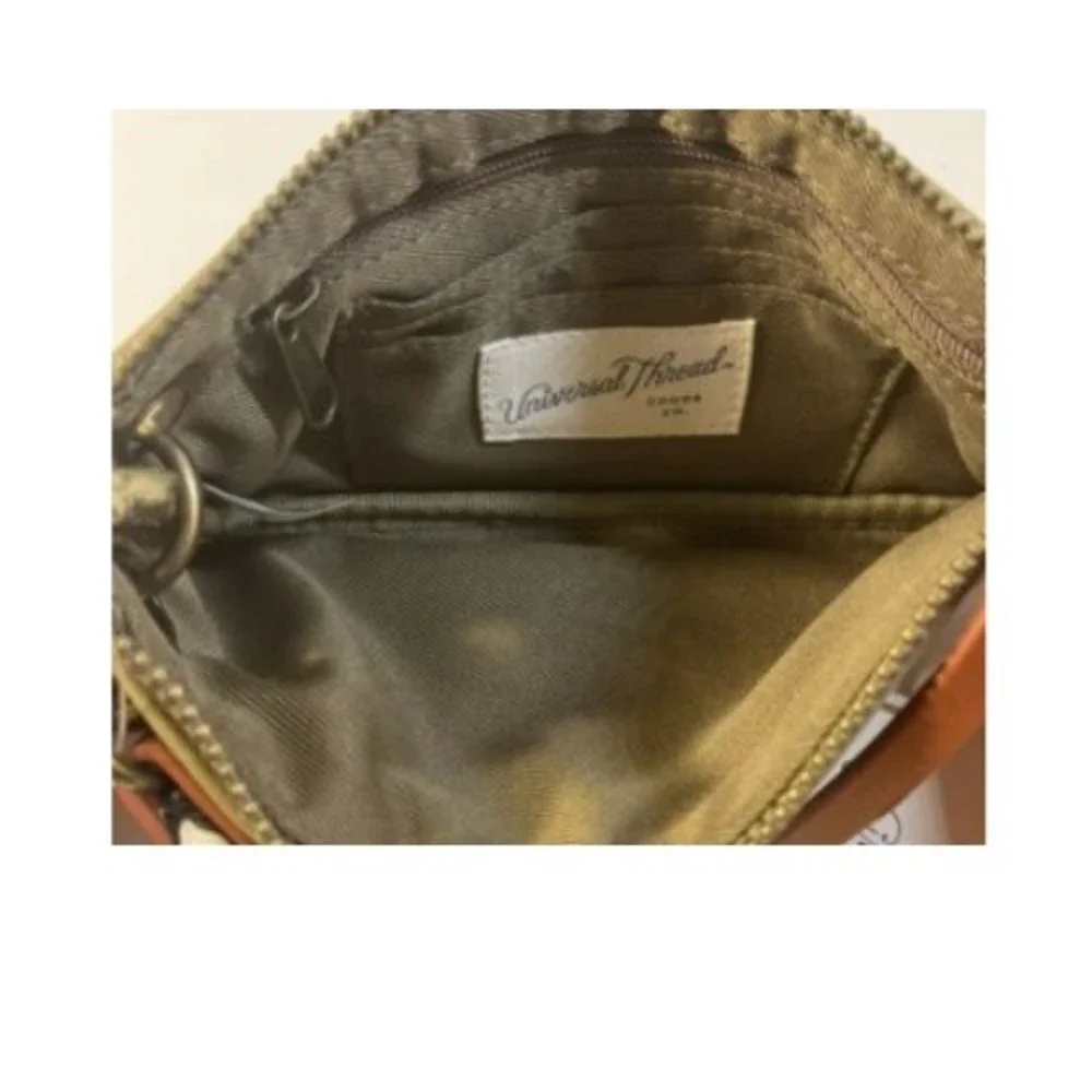 Universal Thread Slim Wristlet Pouch 4.5